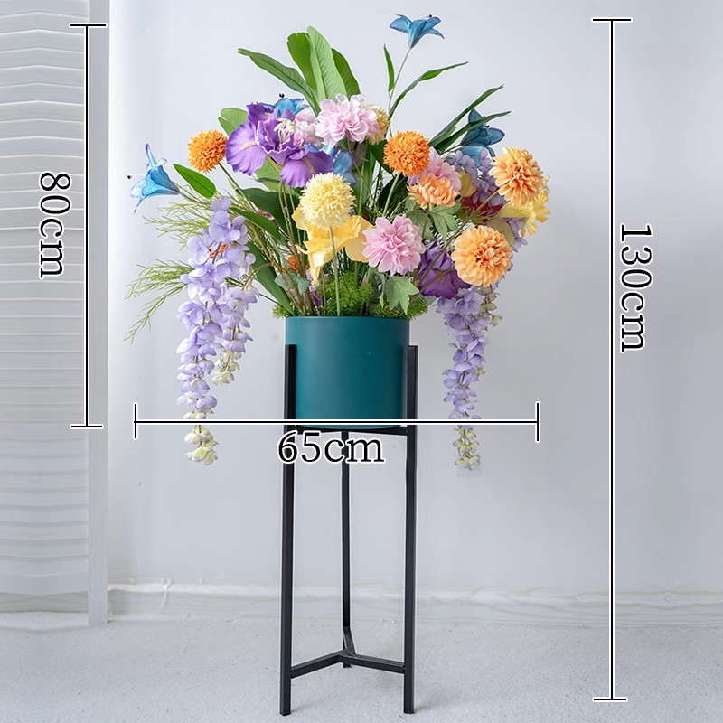 Flowerpot flower arrangement with stand