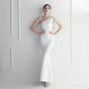 19903 # il commercio estero Spot moda fatto a mano con perline e artigianato con trapanatura a caldo <span class=keywords><strong>monospalla</strong></span> Sexy <span class=keywords><strong>abito</strong></span> <span class=keywords><strong>da</strong></span> sera lungo - Product Image 3