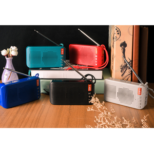 TG-184 Đa Chức Năng Đèn Pin Bt 5.0 Stereo Bass TWS Loa Năng Lượng Mặt Trời Sạc <span class=keywords><strong>FM</strong></span> Đài Phát Thanh Hifi Di Động Loa Không Dây - Product Image 6