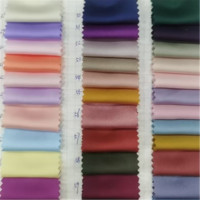 Tissu satiné 100% polyester, brillant, lisse, léger, antistatique, uni, pour la décoration intérieure, technique de tissage en stock, prix
