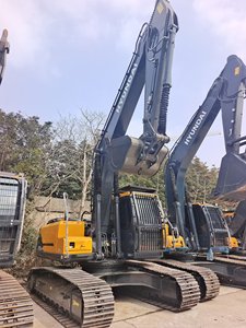รถขุดตีนตะขาบฮุนได 225LC-9T มือสอง รถแท้จากเกาหลี ชั่วโมงการทำงานต่ำ น้ำหนัก 25 ตัน เหมาะสำหรับงานหนัก งานขุดเหมือง - Product Image 4