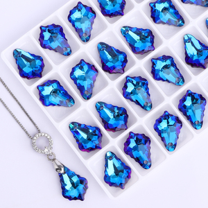 QIYI Lustre en cristal multicolore baroque Pièces de rechange <span class=keywords><strong>dans</strong></span> un style de feuille d'érable en cristal simple moderne pour accessoires vestimentaires - Product Image 5