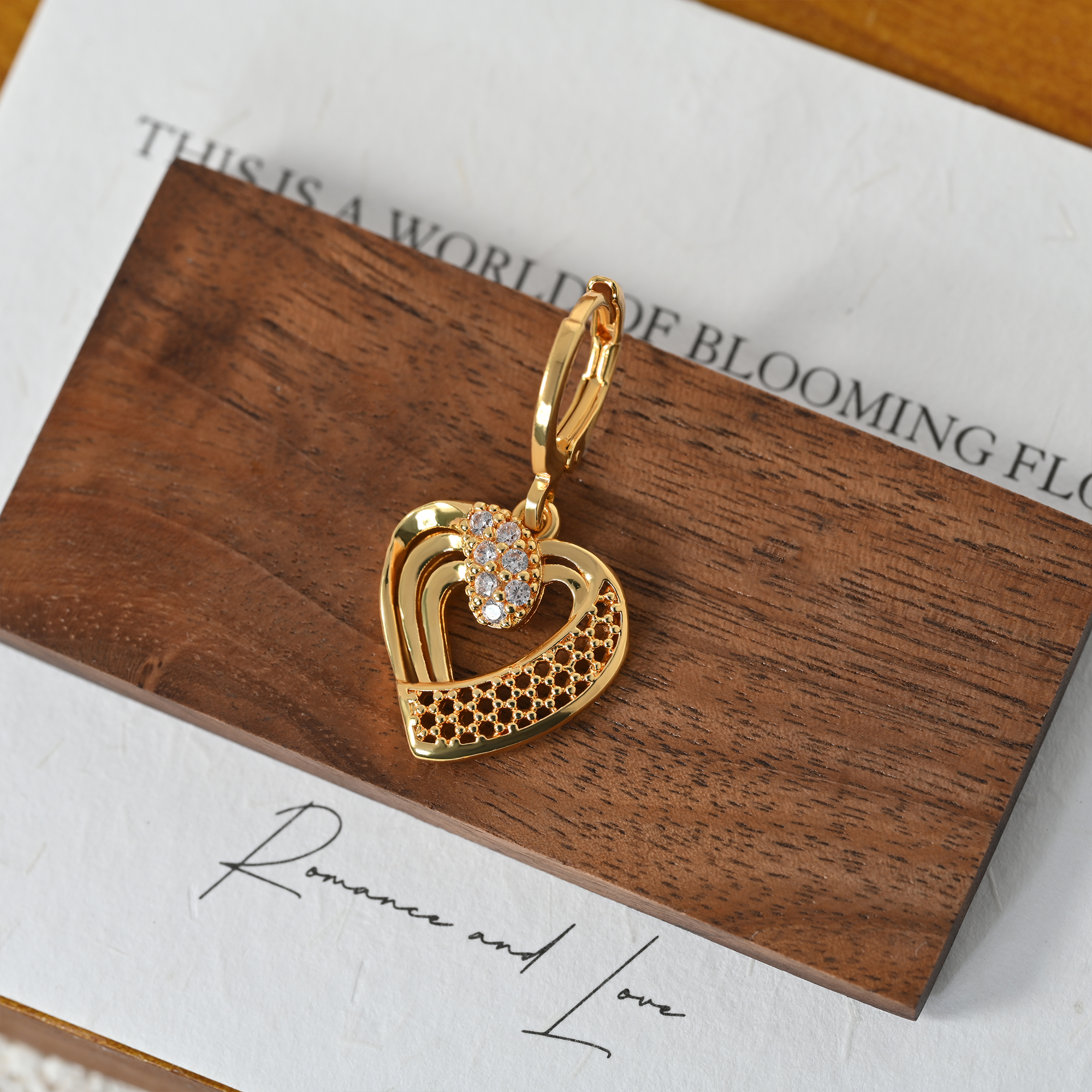 Orecchino placcato oro 4