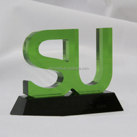 Trophée en cristal de qualité supérieure, forme de logo, conçu sur mesure avec une excellente technique