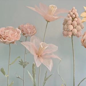 Set di Fiori Giganti Artificiali in Organza e Carta per Decorazione di Finestre, Matrimoni e Hotel - Product Image 4