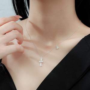 Collier Croix en Métal Moléculaire S999 Tungstène avec Incrustation de Pierre Naturelle, Pendentif de Luxe Léger, Design de Niche, Style Froid, pour Clavicule - Product Image 2