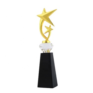 Souvenir Cadeau Globe terrestre Couronne en métal Trophée en résine <span class=keywords><strong>Prix</strong></span> de compétition Coupe des champions Trophées Récompenses - Product Image 6
