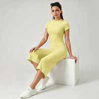 Vêtements de Pilates Taille EU, Tenues de Sport Personnalisées, Ensemble T-shirt et Leggings Évasés pour Femme, Fabricant d'Équipements Athlétiques