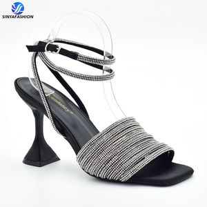 <span class=keywords><strong>Sandali</strong></span> Sinya Nuovo Design <span class=keywords><strong>con</strong></span> <span class=keywords><strong>Pietre</strong></span>, Bellissime Scarpe da Donna per Feste o Matrimoni, Ciabatte <span class=keywords><strong>con</strong></span> Tacco Basso - Product Image 1