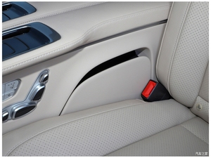 Nouveau Siège de Voiture Électrique Coulissant et Inclinable en Cuir de Luxe Première Classe VIP avec Écran Tactile et Recharge Sans Fil pour Van - Product Image 4