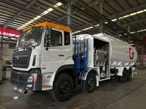 Camion-citerne à huile d'usine DONGFENG 6x4, réservoir de carburant de 30 000 litres, moteur 480 CV, camion de ravitaillement en carburant pour avions JET A1, vente en Chine - Product Image 4
