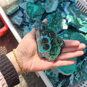 Tranches de malachite verte, pierre énergétique DIY, pierre précieuse de poche polie, technique de gravure à la main - Product Image 6