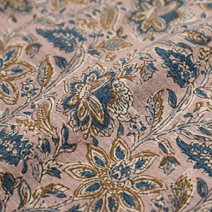 Tissu artisanal Sanskriti Lilac en pur coton de 1 mètre – Textile indien floral imprimé à la main Sanganeri pour la couture et le bricolage - Product Image 6