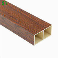 Tube carré en PVC/PVC imitation bois, imperméable et résistant à l'humidité, pour décoration intérieure, poutre carrée creuse au design moderne pour hôtels et bureaux