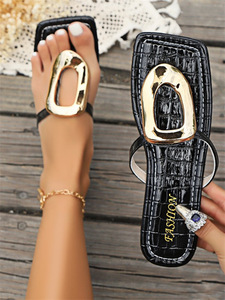 Sandalias de playa de verano para mujer, nuevas, de suela plana, tacón bajo, antideslizantes, talla grande, con pinza para el pie, diseño de <span class=keywords><strong>piedra</strong></span>, cadena y bolso a juego. - Product Image 4