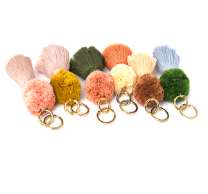 5 couches <span class=keywords><strong>rouge</strong></span> <span class=keywords><strong>pompon</strong></span> gland <span class=keywords><strong>porte</strong></span>-clés en peluche <span class=keywords><strong>porte</strong></span>-clés pour sac à main et sac fourre-tout embellissement de gland coloré - Product Image 5