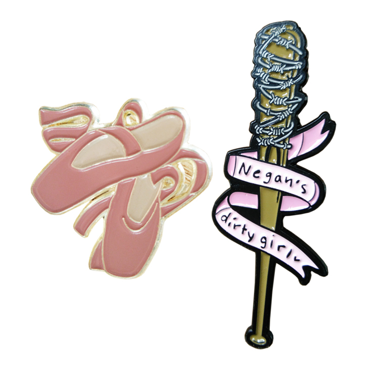 Conception libre émail maquette machine bts émail métal jeu broches pour cadeaux promotionnels De Noël