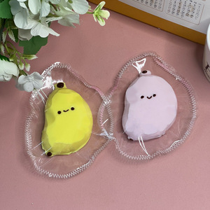 Jouet à presser en silicone de qualité alimentaire, banane de dessin animé, 8 cm, incroyablement réaliste, pour tous les âges, soulagement du stress, populaire auprès des enfants de 5 à 7 ans - Product Image 2