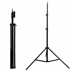 2.1m Alliage d'aluminium Léger Noir Support triangulaire <span class=keywords><strong>en</strong></span> métal pliable et évolutif Trépied pour la diffusion <span class=keywords><strong>en</strong></span> direct et la prise de vue - Product Image 1