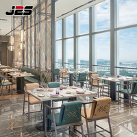 Ensemble table et chaises en bois pour restaurant commercial, design d'intérieur d'hôtel, projet de luxe moderne sur mesure J2S