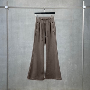 Pantalon de survêtement évasé noir pour femme, taille mi-haute, respirant, en molleton brossé, effet usé, 400g, collection printemps, vente en gros - Product Image 4