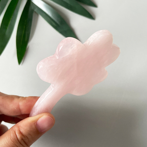Raschietto Gua Sha a Forma di Cuore in Quarzo Rosa Naturale, Strumento per <span class=keywords><strong>Massaggio</strong></span> Facciale, Schiena e Piedi - Product Image 4