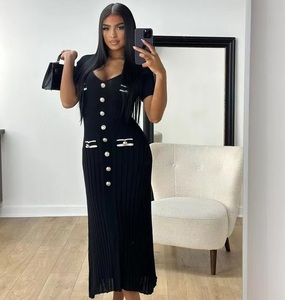 Vestido Maxi Elegante de Punto con Cuello Vuelto y Manga Corta para Mujer, Ajuste Delgado, con Botones y Detalle Acanalado, Modelo H-1056 - Product Image 1