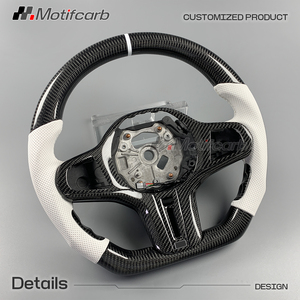 Volante de Fibra de Carbono Personalizado con Agarres Blancos para BMW G20 G21 G22 G30 G31 X3 X4 X5 G01 G02 G05 G80 G29 M2 M3 M4 2017-2026 - Product Image 3