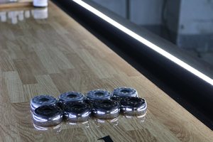 Table <span class=keywords><strong>de</strong></span> shuffleboard pour la compétition, table <span class=keywords><strong>de</strong></span> <span class=keywords><strong>sable</strong></span> d'arcade intérieure et table <span class=keywords><strong>de</strong></span> bowling 2 en 1 - Product Image 5