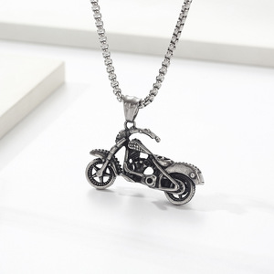 Colgante de motocicleta retro y moderno para hombre, con diseño de calavera y máquina, estilo hip-hop y soul, personalizado y único, transfronterizo - Product Image 2