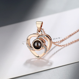 Collar con Colgante de Proyección de Corazón Personalizado con 100 Idiomas <span class=keywords><strong>Te</strong></span> <span class=keywords><strong>Amo</strong></span>, Joyería Conmemorativa <span class=keywords><strong>para</strong></span> Mujer, Regalo <span class=keywords><strong>para</strong></span> el Día de San Valentín - Product Image 2