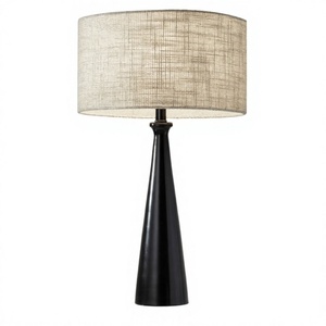 Lámpara de Mesa Negra para el Mercado de EE. UU., Reino Unido y Medio Oriente - Product Image 1