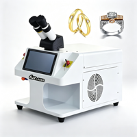 Soudeuse laser compacte mini pour bijoux 100W 200W type YAG pour la sertissage de pierres précieuses et la réparation d'ornements