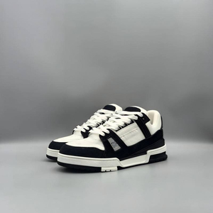 Baskets unisexe à semelle épaisse dégradé rose, respirantes et légères, avec empeigne en maille grise, fermeture à lacets, chaussures décontractées tendance à plateforme - Product Image 1