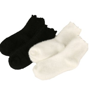 Calcetines de media pantorrilla para mujer, de felpa de visón, con bordes con volantes, gruesos, suaves, cálidos, de color liso - Product Image 4