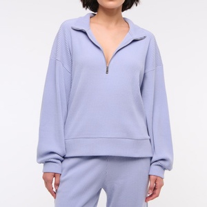 Sweat-shirt à capuche Lounge en molleton brossé, demi-zip, confortable, coupe courte, col montant, haute qualité - Product Image 6