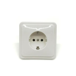 โรงงานโถโจวสำหรับผลิตและจำหน่ายปลั๊กไฟติดผนังแบบ ABC1-A(M) สำหรับระบบไฟฟ้าในรถบ้าน - Product Image 1