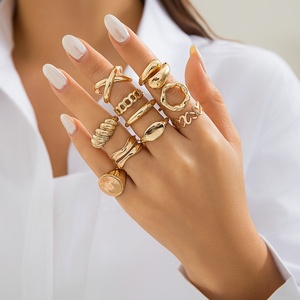 10 pezzi Per Set impilabili anelli rotondi/cuore/abbraccio Per donne alla moda charm accessori femminili a portata di mano 2024 gioielli di moda - Product Image 1
