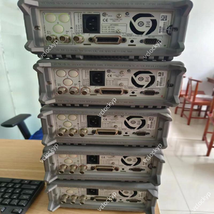 1 Compteur de fréquence universel HP/Keysight Agilent 53131A 225 MHz avec GPIB en bon état d'occasion - Product Image 2