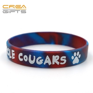 Venta caliente barato diseño personalizado banda de caucho de silicona Debossed tinta lleno de pulsera para deportes - Product Image 6