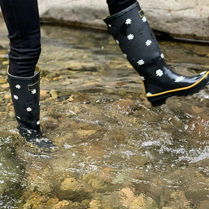 Natural Rubber Rain <strong>Boot</strong> for <strong>Women</strong> Waterproof and Anti-slip Outdoor Daisy Garden Shoes Custom Printed <strong>Wellington</strong> <strong>Boots</strong> - Product Image 2