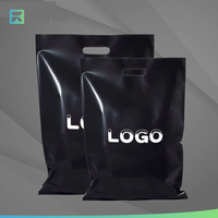 Sacs en plastique RAYBO pour l'emballage de vêtements et de t-shirts, avec poignée et logo personnalisé, vente en gros