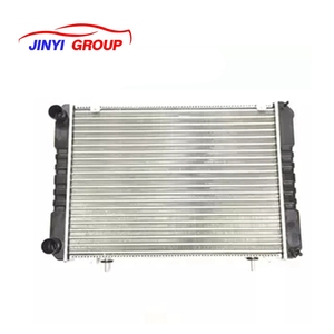 Radiador de coche adecuado para LADA 2106-1301012 - Product Image 1