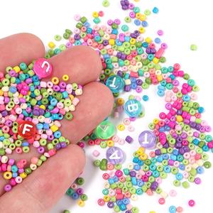 Plum Blossom Lattice Navidad Color Glass Rice Beads Letter Beads Box DIY Hand String Collar Accesorios de mano - Product Image 5