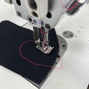 Automatic Computerized Zigzag Sewing Machine RN-2290A for Industrial <b>Pillows</b>, Quilts, and Embroidery - Product Image 4