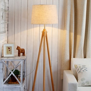 <span class=keywords><strong>Abat</strong></span>-<span class=keywords><strong>jour</strong></span> décoratif <span class=keywords><strong>en</strong></span> tissu <span class=keywords><strong>pour</strong></span> chambre d'hôtel Lampadaire <span class=keywords><strong>en</strong></span> <span class=keywords><strong>bois</strong></span> clair <span class=keywords><strong>pour</strong></span> décoration <span class=keywords><strong>de</strong></span> salon - Product Image 1