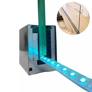 Profilé <span class=keywords><strong>de</strong></span> fixation en U <span class=keywords><strong>pour</strong></span> balustrade en aluminium série 6000 OEM, <span class=keywords><strong>pour</strong></span> garde-corps en <span class=keywords><strong>verre</strong></span>, profilé <span class=keywords><strong>de</strong></span> pont, fixation <span class=keywords><strong>de</strong></span> <span class=keywords><strong>panneau</strong></span> sans cadre - Product Image 1