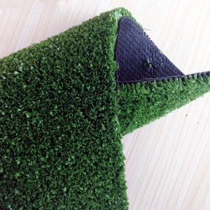 Gazon artificiel d'extérieur bien utilisé de 10 à 60 mm, <span class=keywords><strong>tapis</strong></span> de putting green, <span class=keywords><strong>tapis</strong></span> de mini-<span class=keywords><strong>golf</strong></span>, <span class=keywords><strong>tapis</strong></span> de sport de football, fabriqué en PP PE - Product Image 2