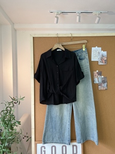 Chemise élégante à manches courtes pour femme A707 en tissu doux et lisse, effet soie, boutonnée, coupe ample, décontractée, avec lien à nouer, printemps été - Product Image 3