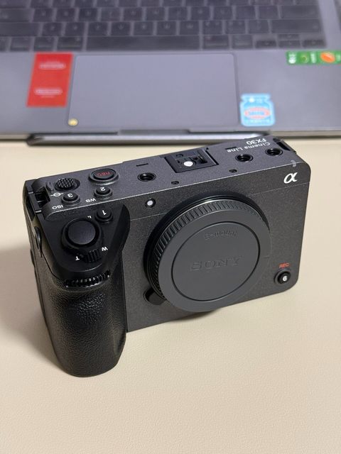 Original Used Sonys FX30 (ILME-FX30) APS-C Professional Cinema Camera
